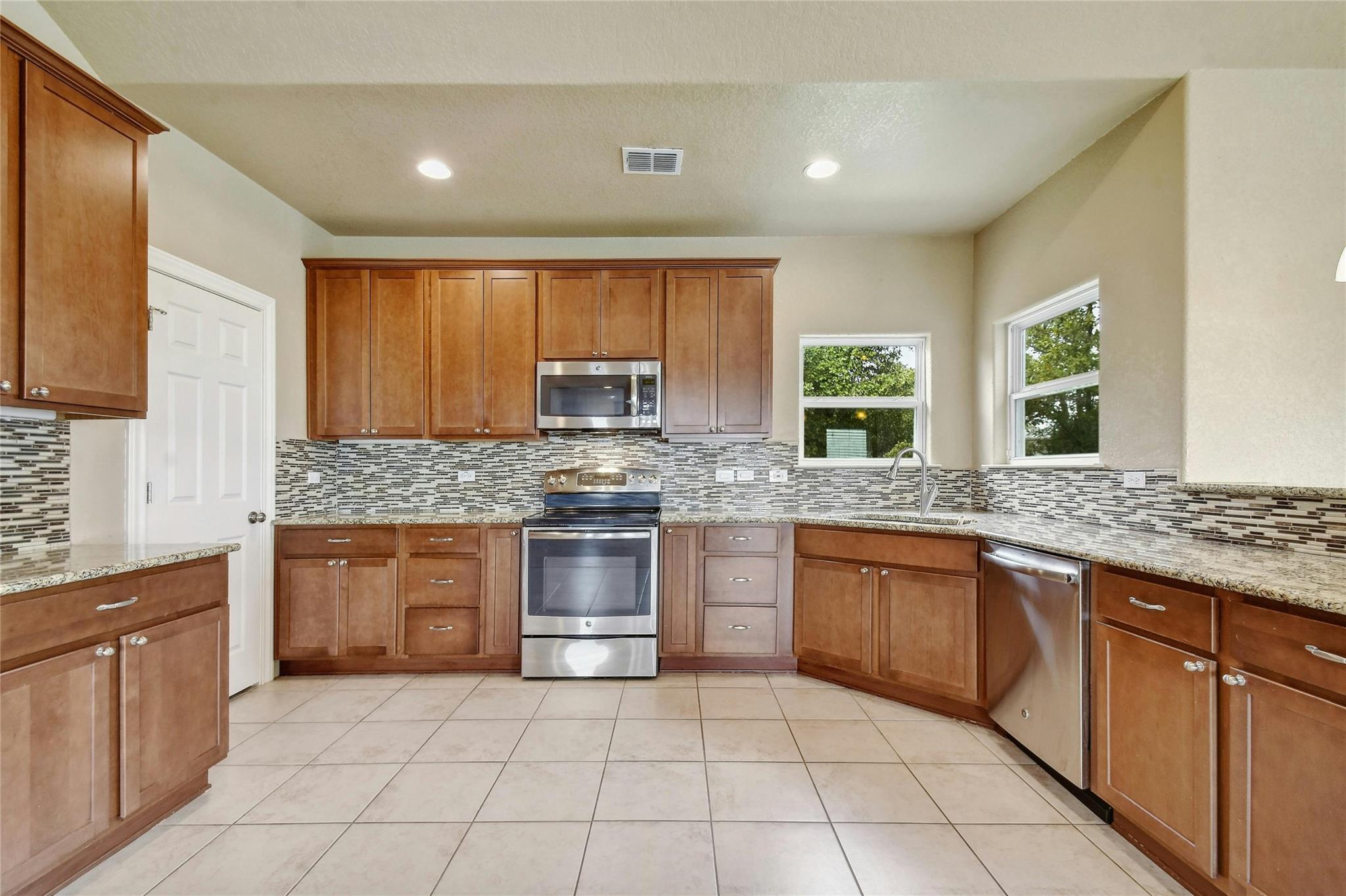 1007 Meckell Drive Canyon Lake TX 78133