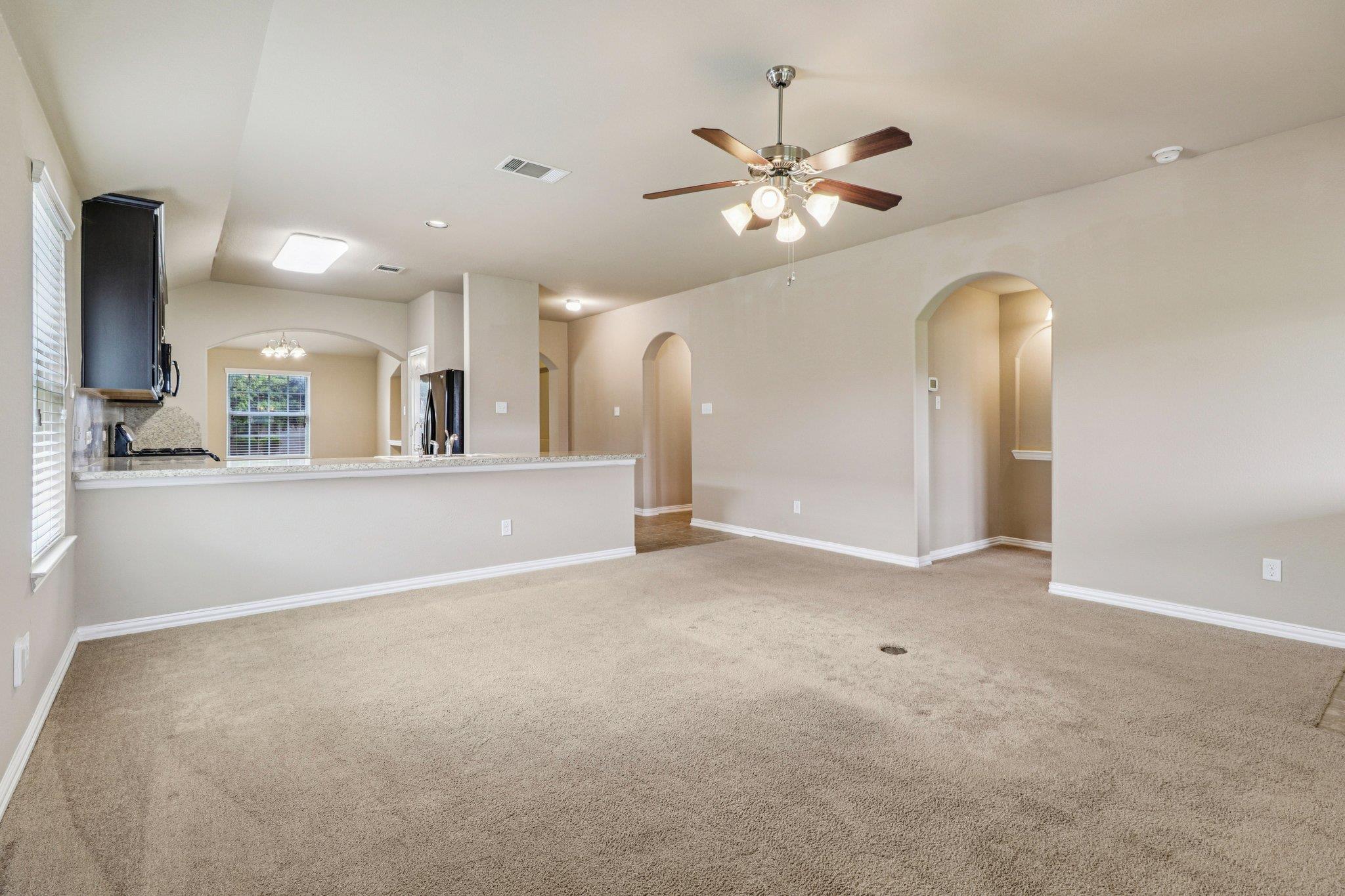 109 Mollie Drive Hutto TX 78634