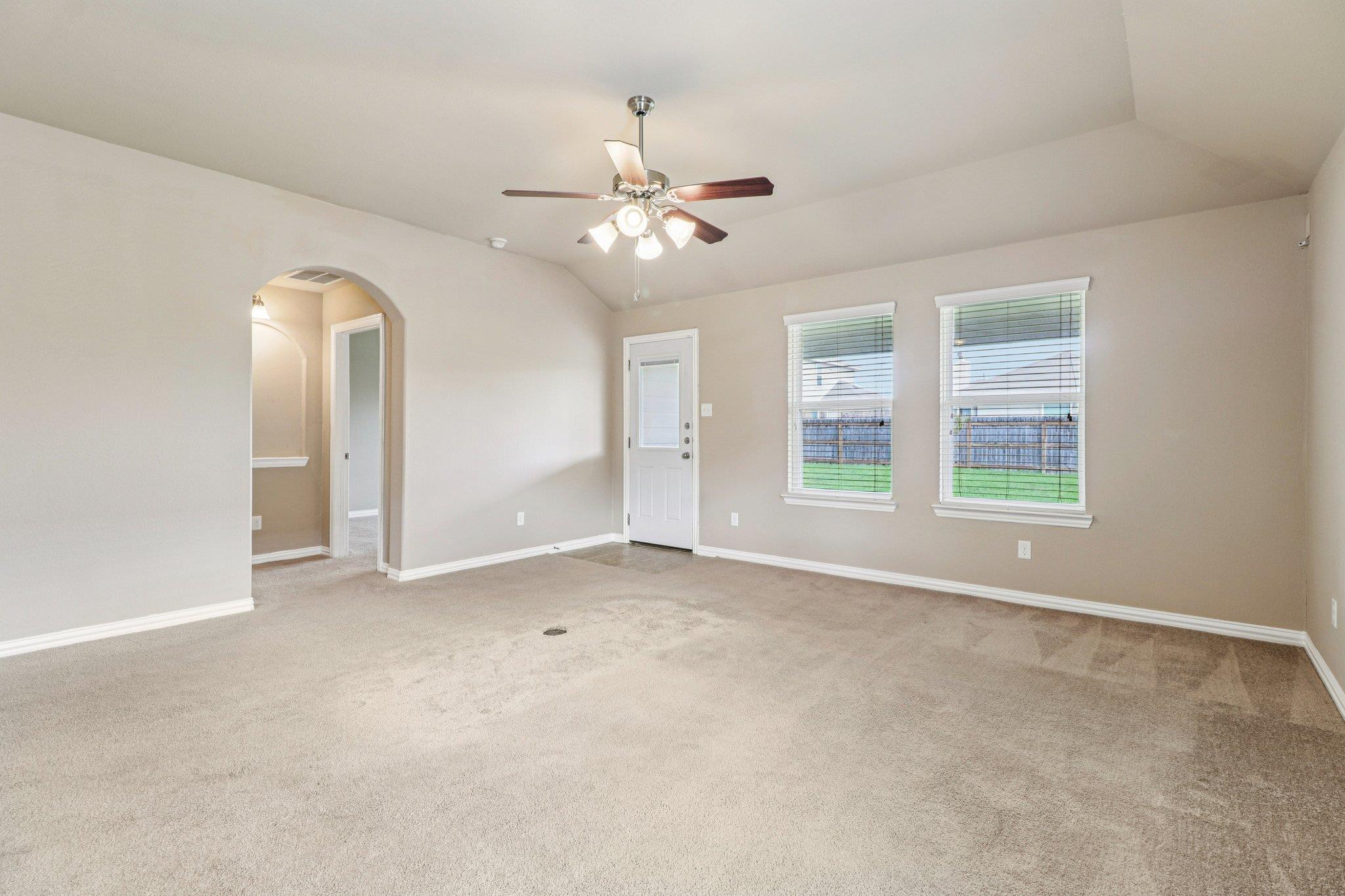 109 Mollie Drive Hutto TX 78634