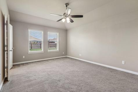 109 Mollie Drive Hutto TX 78634