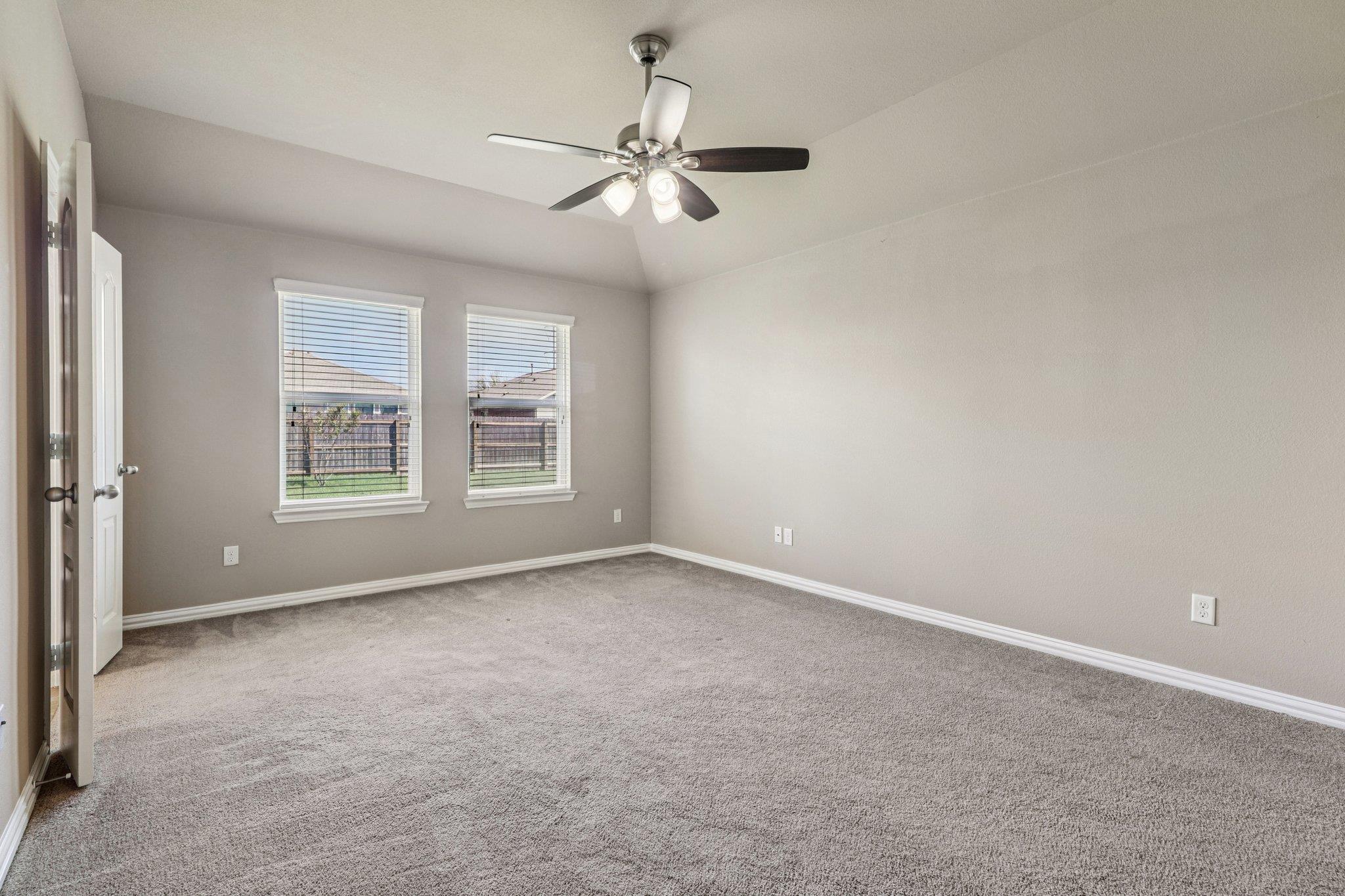 109 Mollie Drive Hutto TX 78634