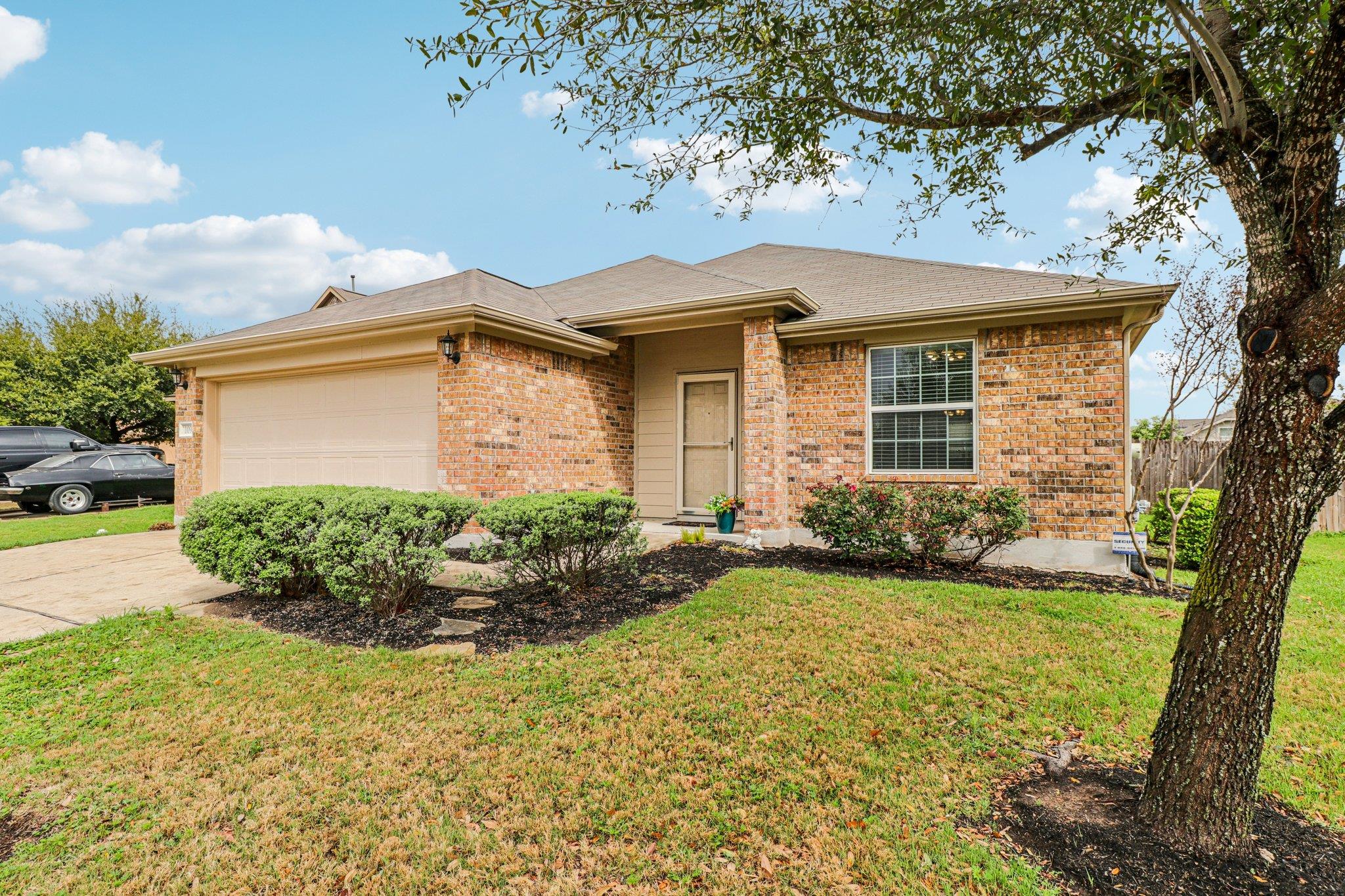 109 Mollie Drive Hutto TX 78634