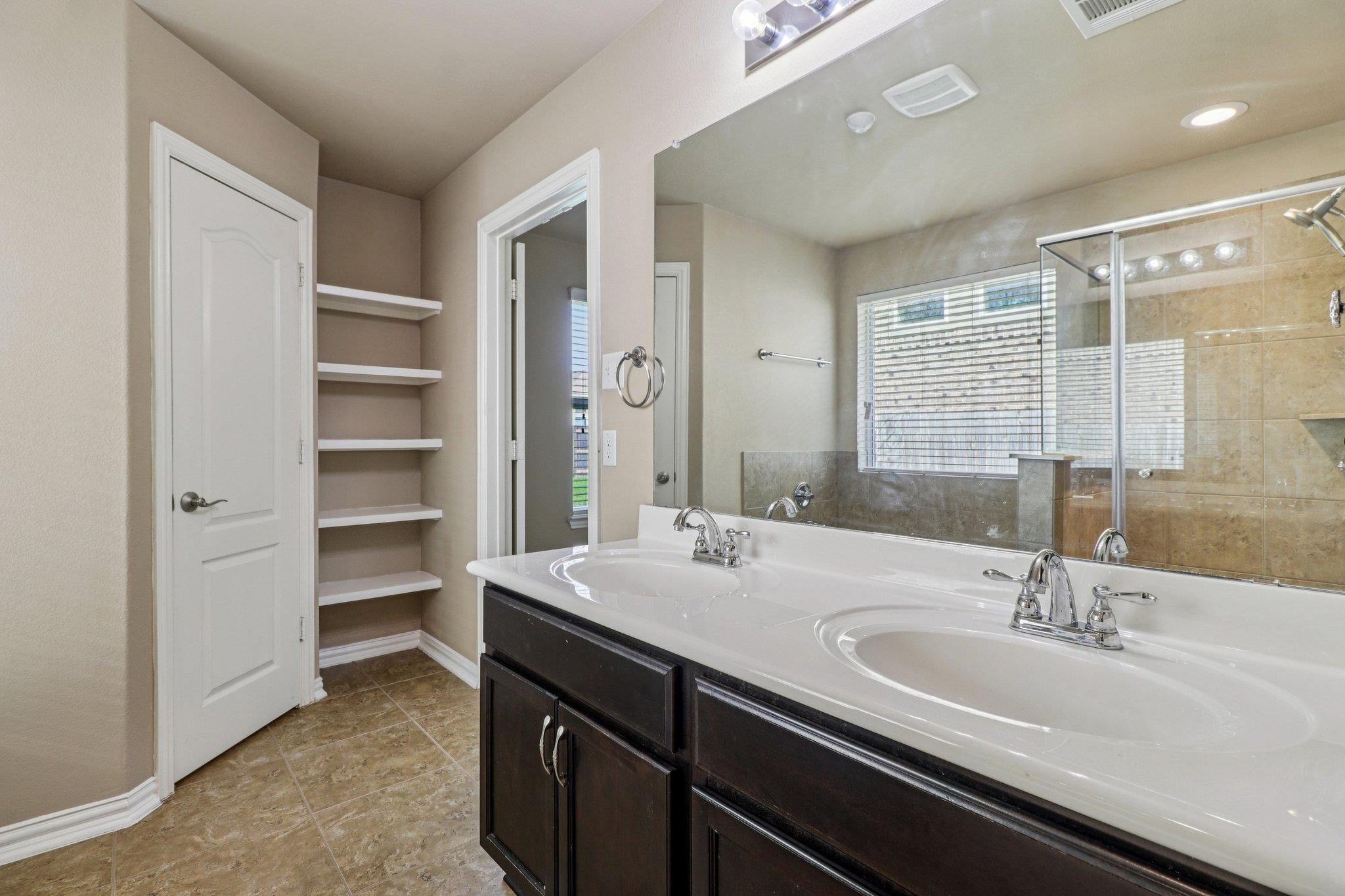 109 Mollie Drive Hutto TX 78634
