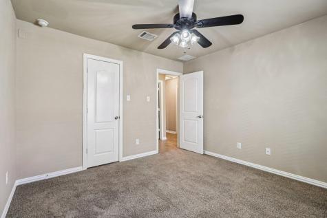 109 Mollie Drive Hutto TX 78634