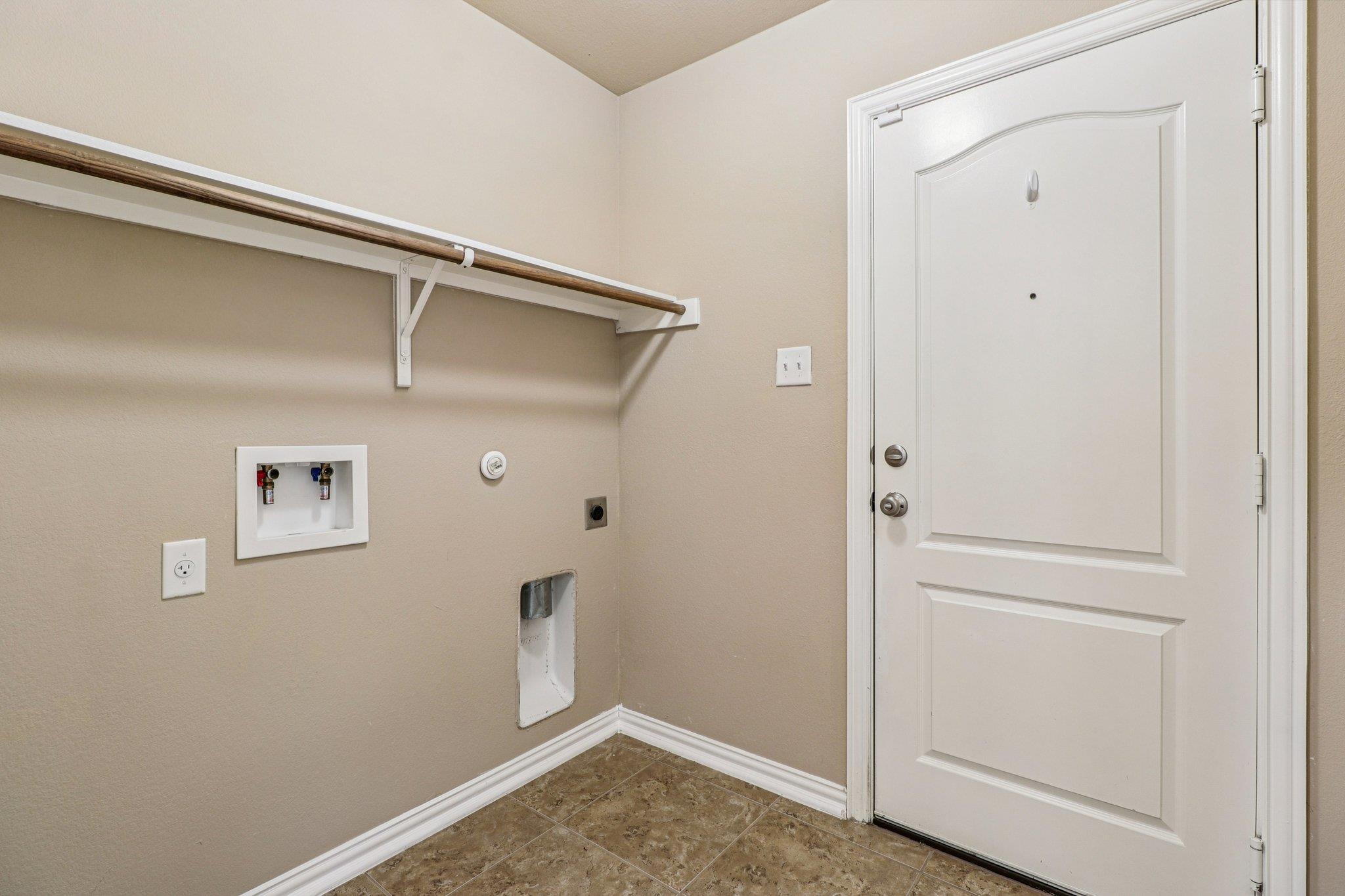 109 Mollie Drive Hutto TX 78634