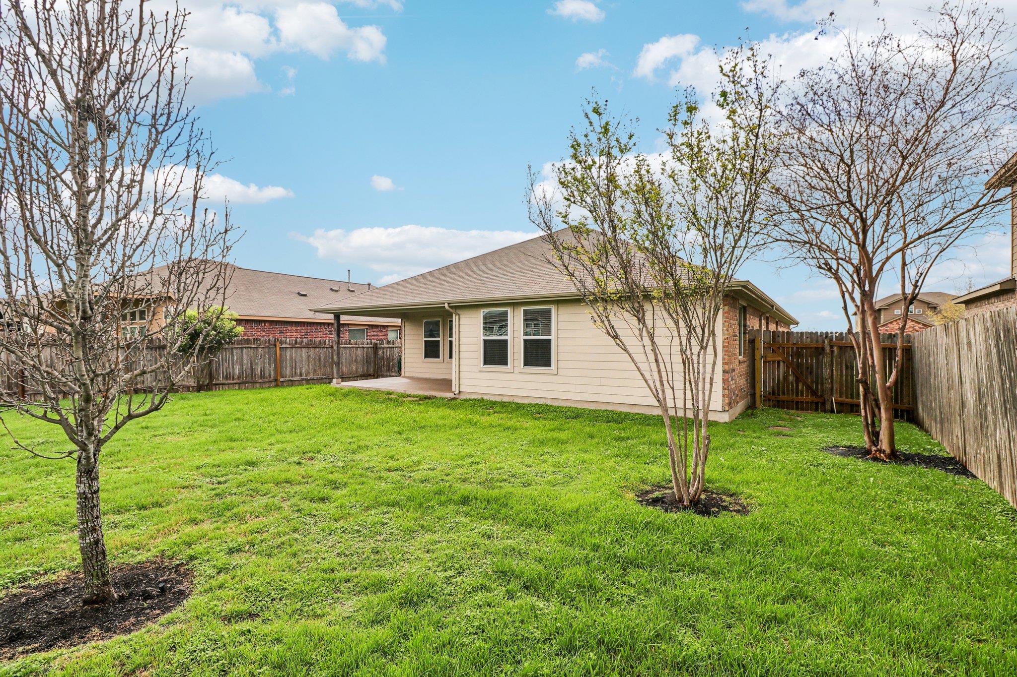 109 Mollie Drive Hutto TX 78634