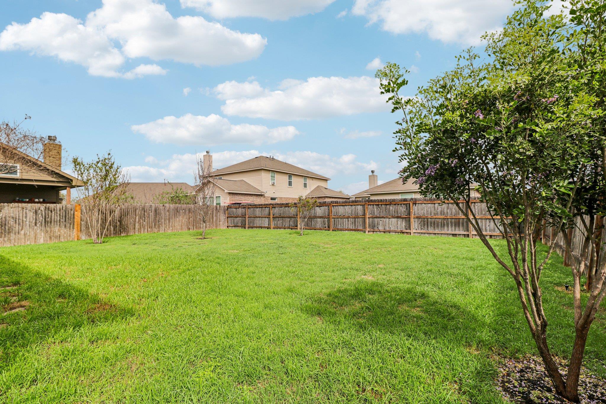 109 Mollie Drive Hutto TX 78634