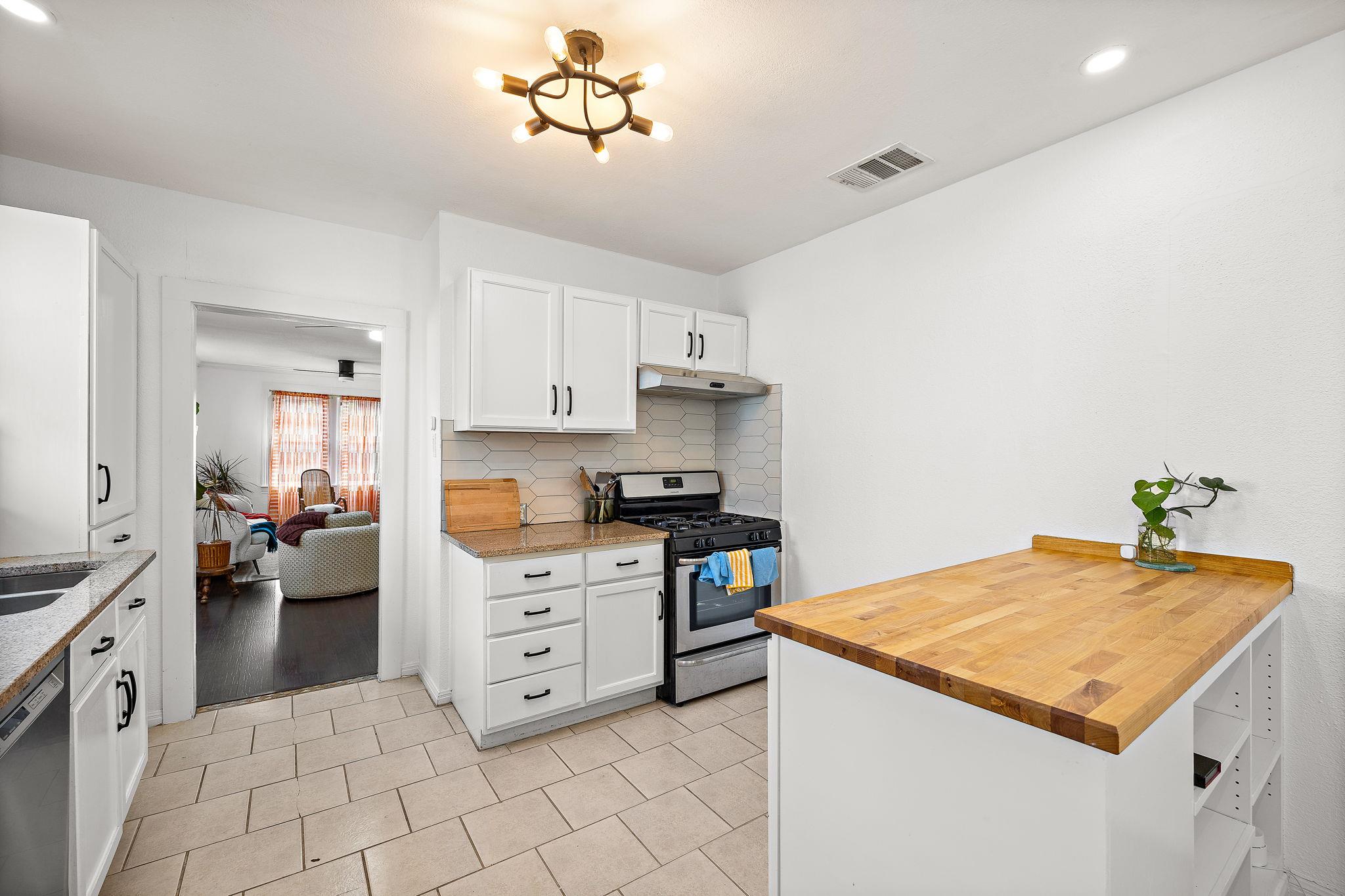 933 E 51st Street Austin TX 78751