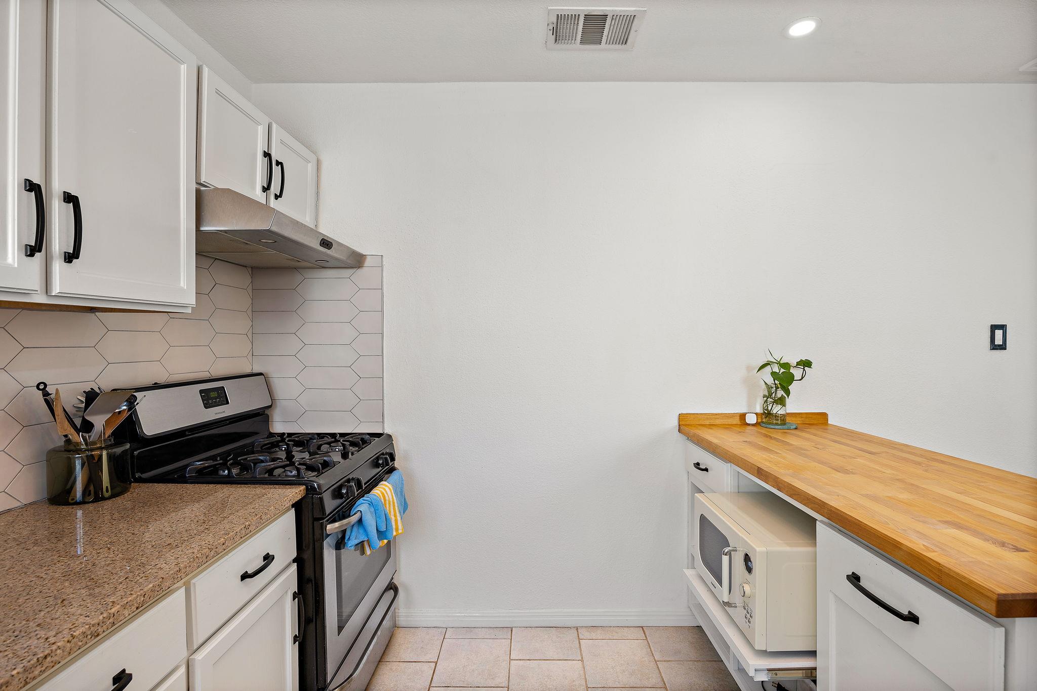 933 E 51st Street Austin TX 78751