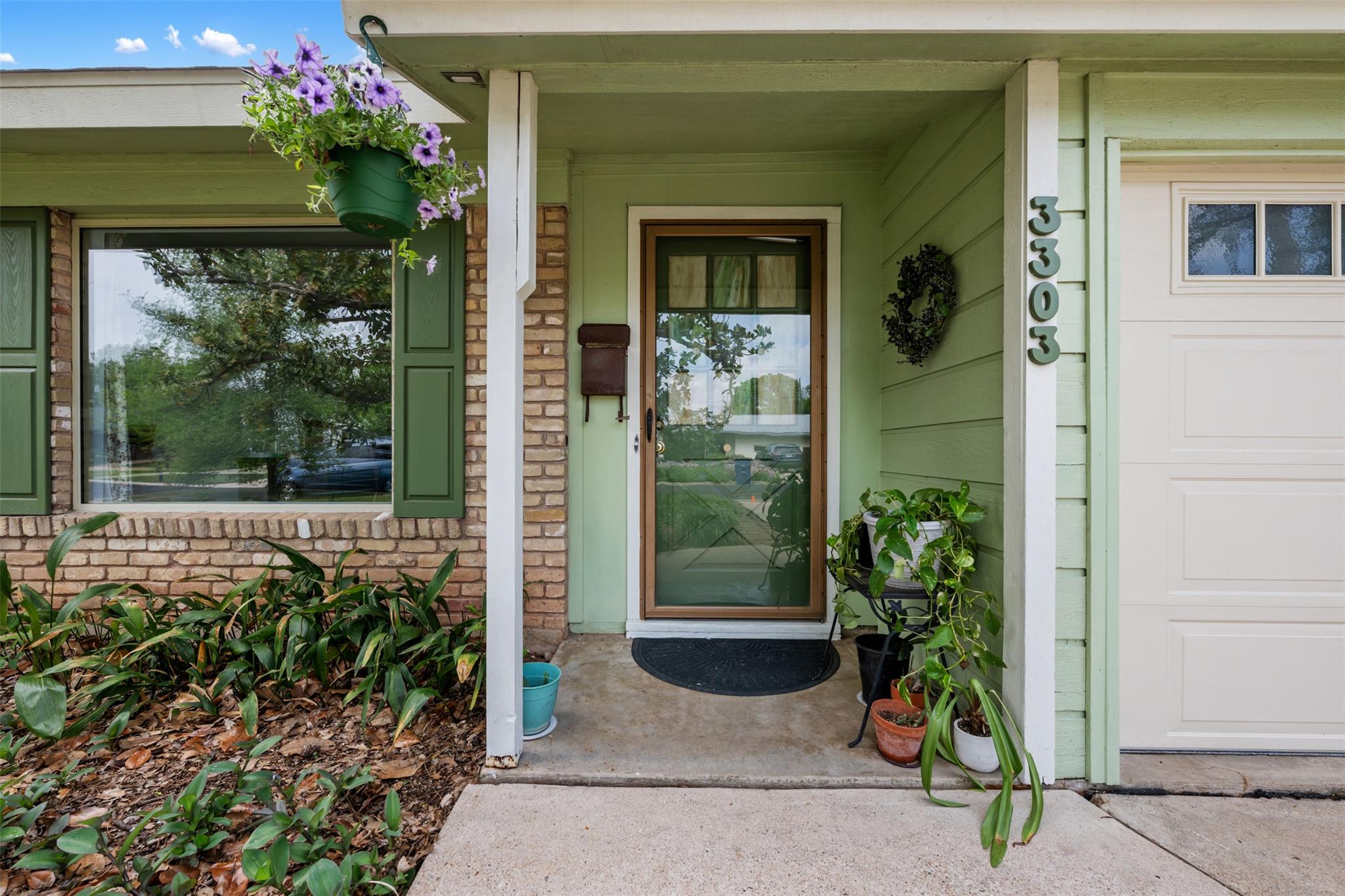 3303 Stardust Drive Austin TX 78757