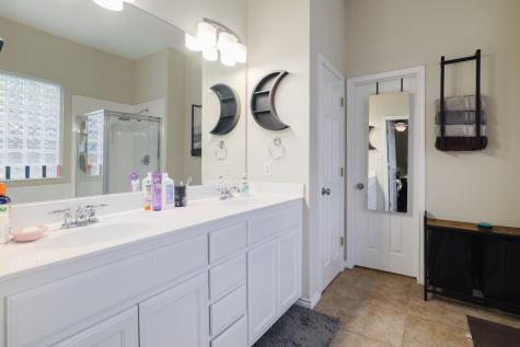 9212 Pioneer Forest Drive Austin TX 78744