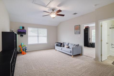 9212 Pioneer Forest Drive Austin TX 78744