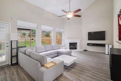 9212 Pioneer Forest Drive Austin TX 78744