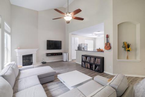 9212 Pioneer Forest Drive Austin TX 78744