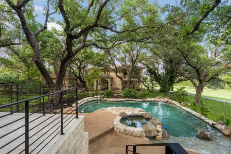12 Treehaven Lane The Hills TX 78738