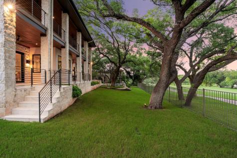 12 Treehaven Lane The Hills TX 78738