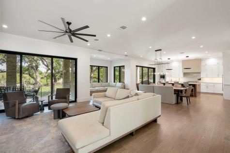 12 Treehaven Lane The Hills TX 78738