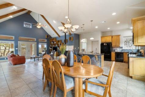 232 Crooked Oak Lane Round Mountain TX 78663