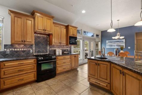232 Crooked Oak Lane Round Mountain TX 78663