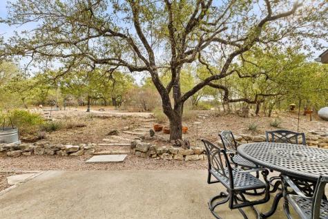 232 Crooked Oak Lane Round Mountain TX 78663