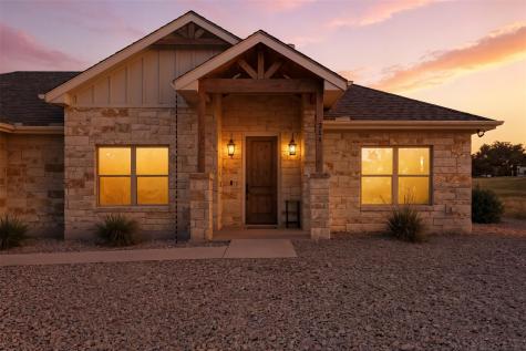 214 Oak Grove Parkway Kingsland TX 78639
