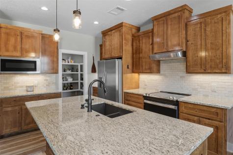 214 Oak Grove Parkway Kingsland TX 78639