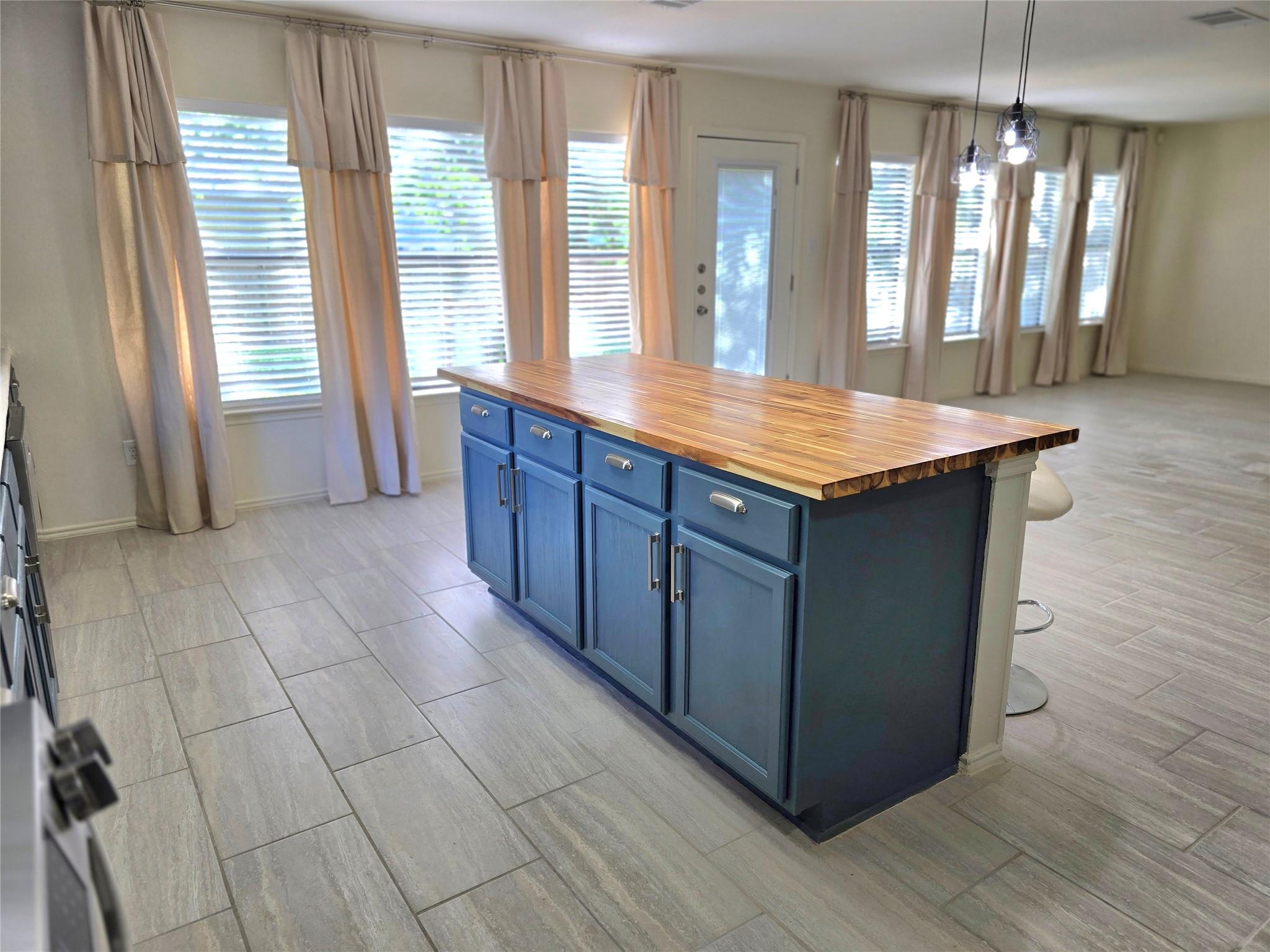 1413 Baffin Cove Round Rock TX 78664