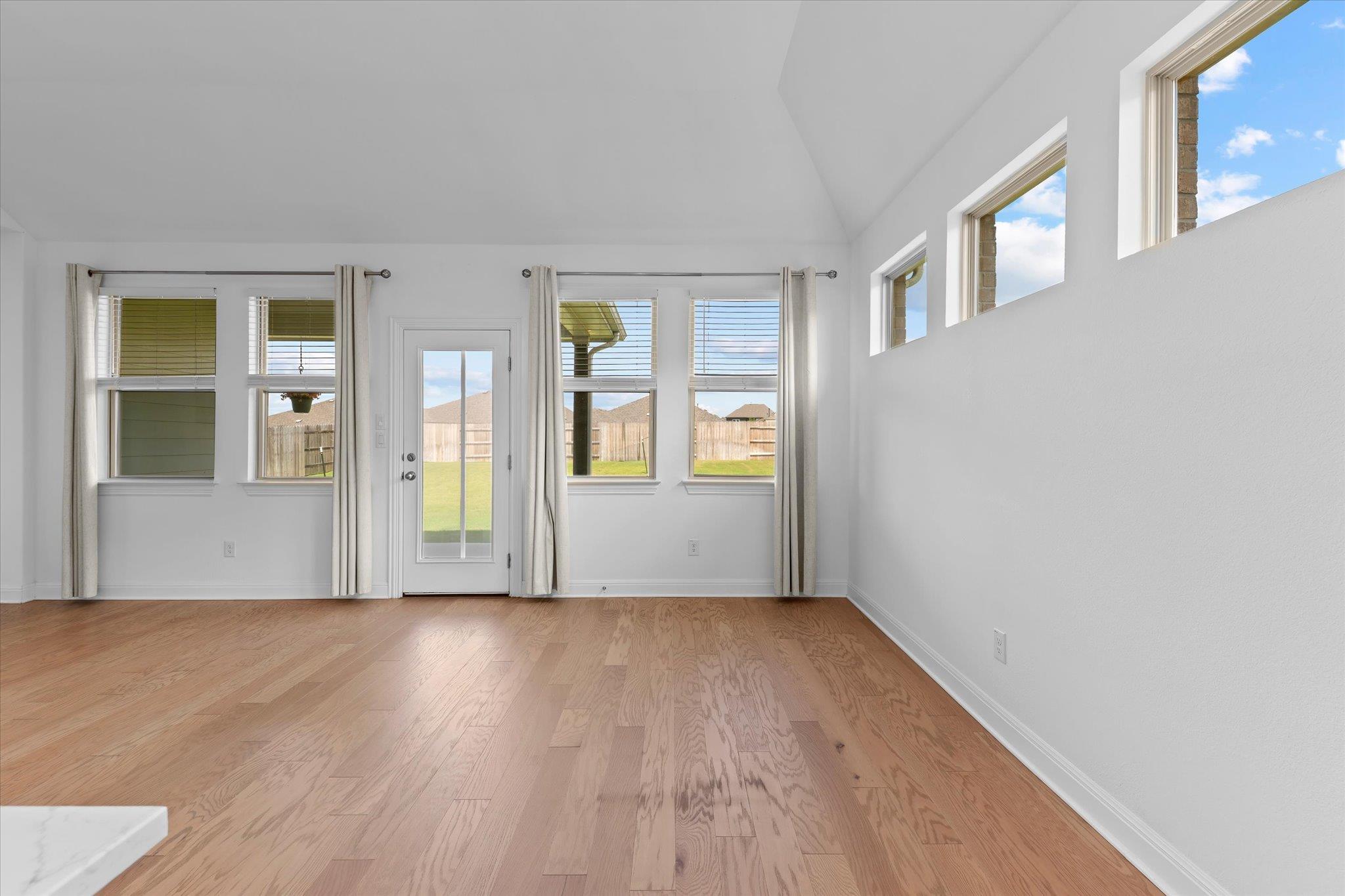 121 Shagbark Trail Bastrop TX 78602