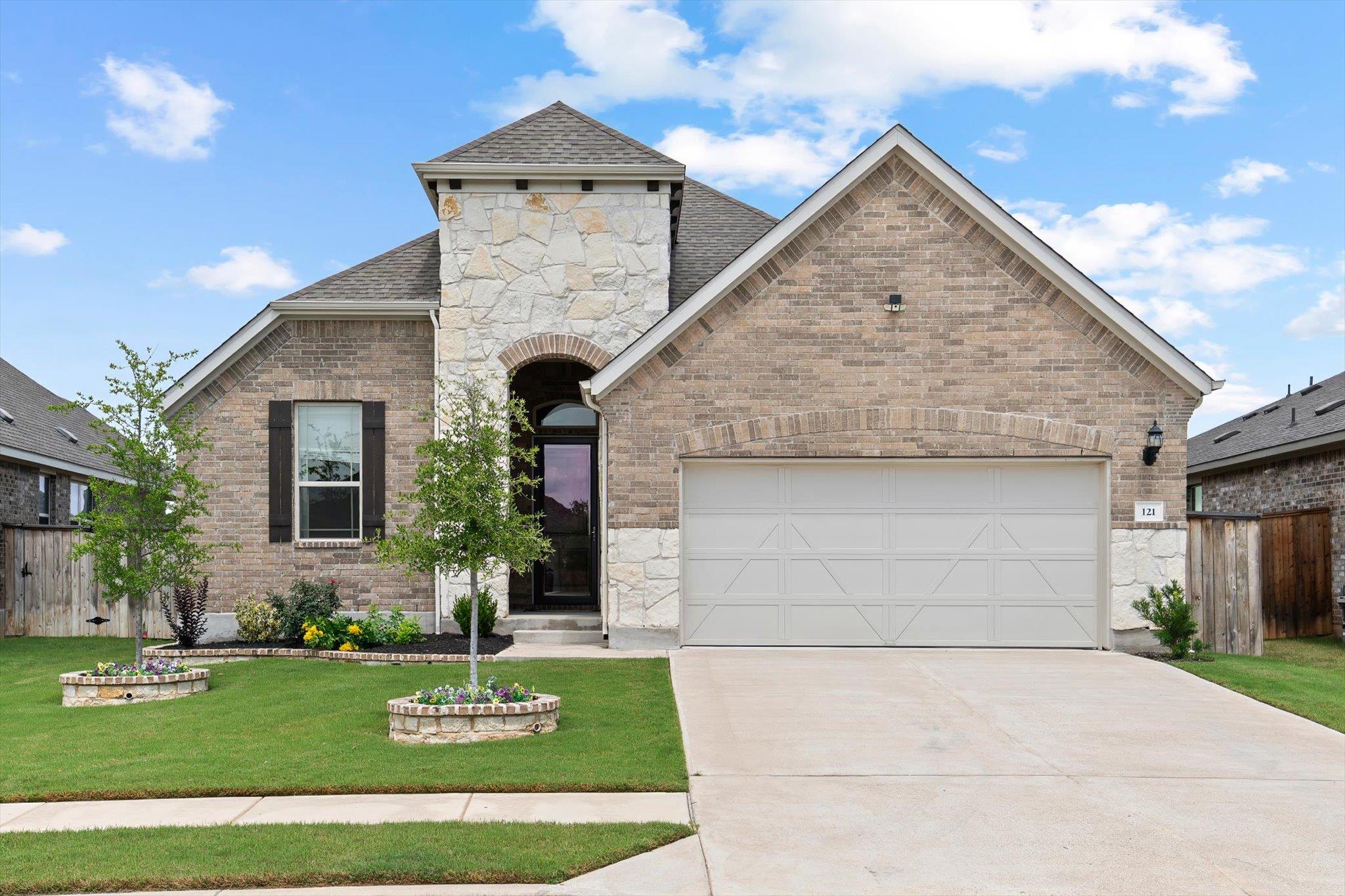121 Shagbark Trail Bastrop TX 78602