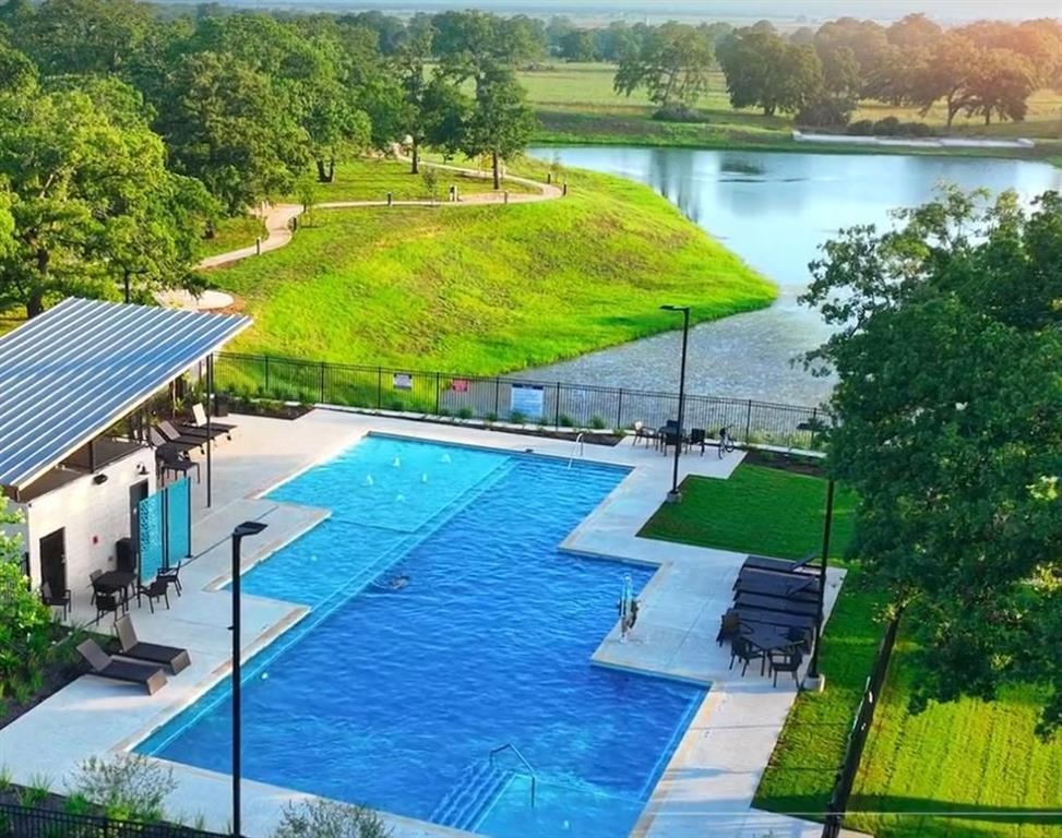 121 Shagbark Trail Bastrop TX 78602