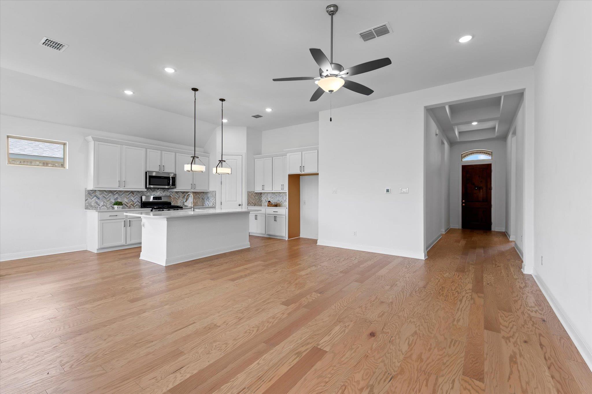 121 Shagbark Trail Bastrop TX 78602