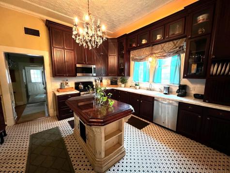 504 South Franklin La Grange TX 78945
