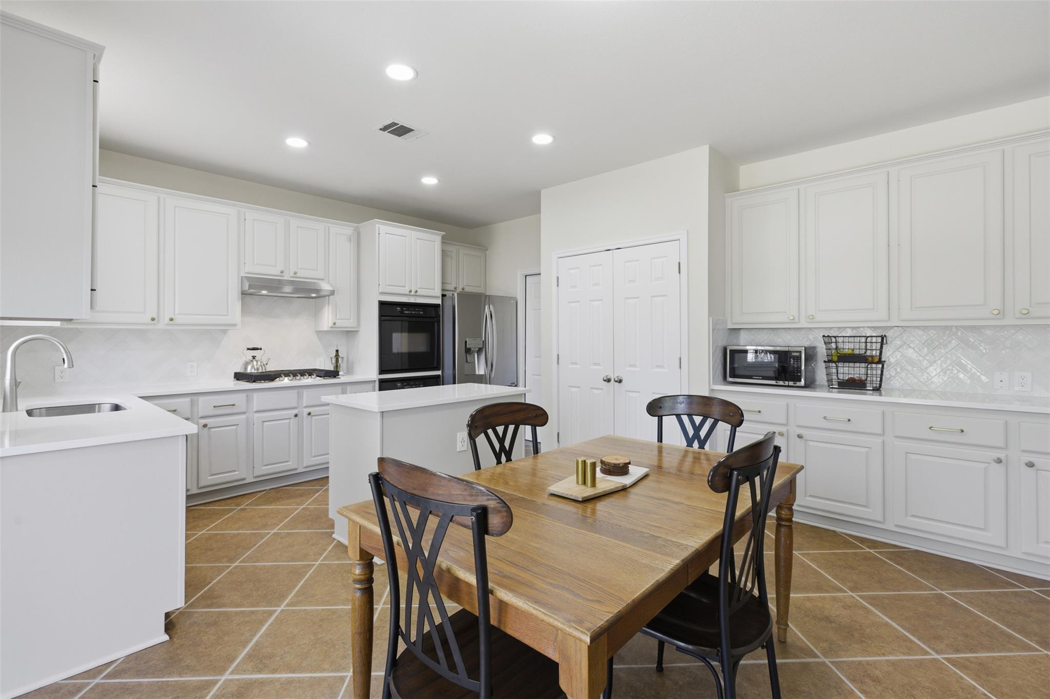 7112 Avignon Drive Round Rock TX 78681