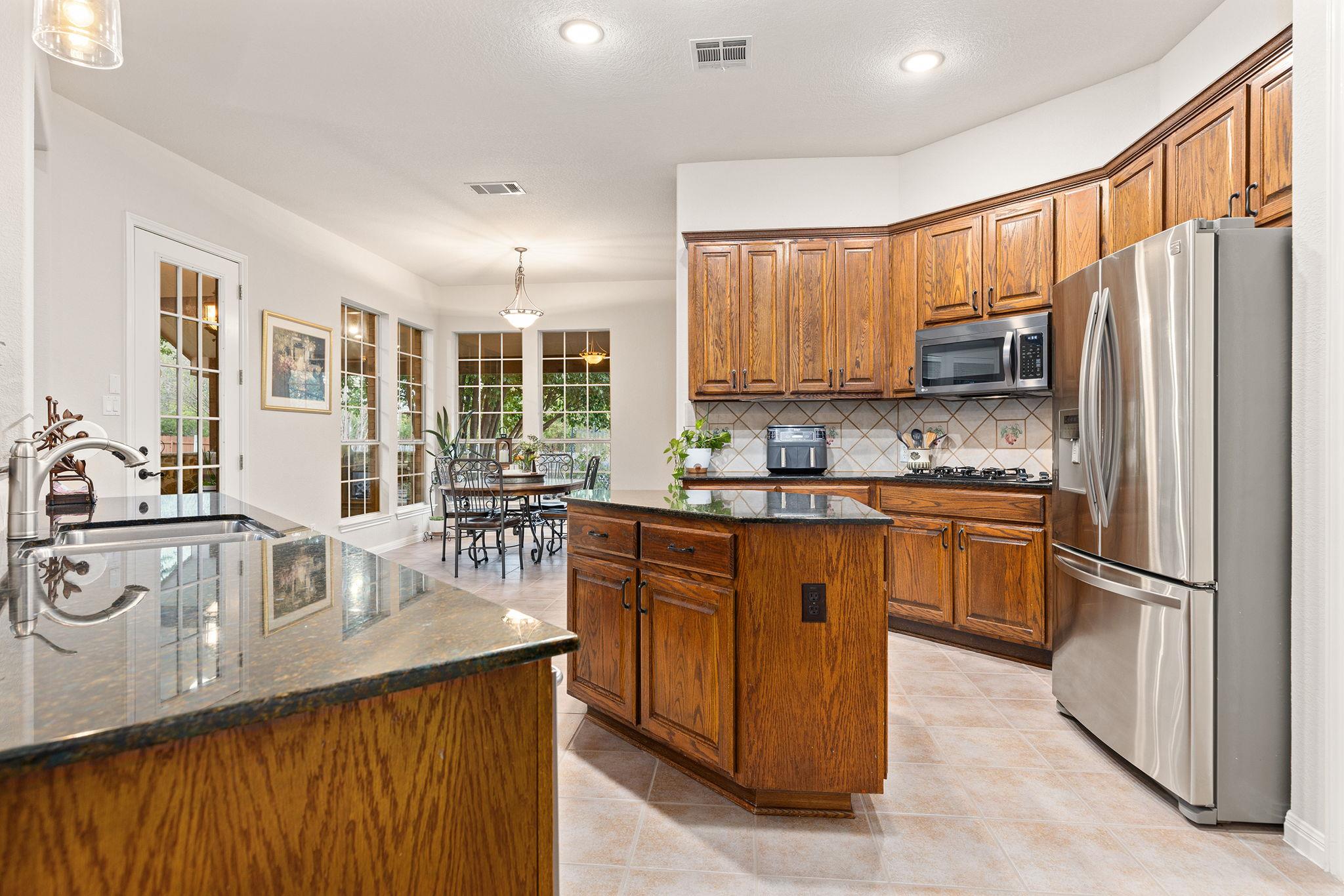 908 Golden Bear Cove Round Rock TX 78664