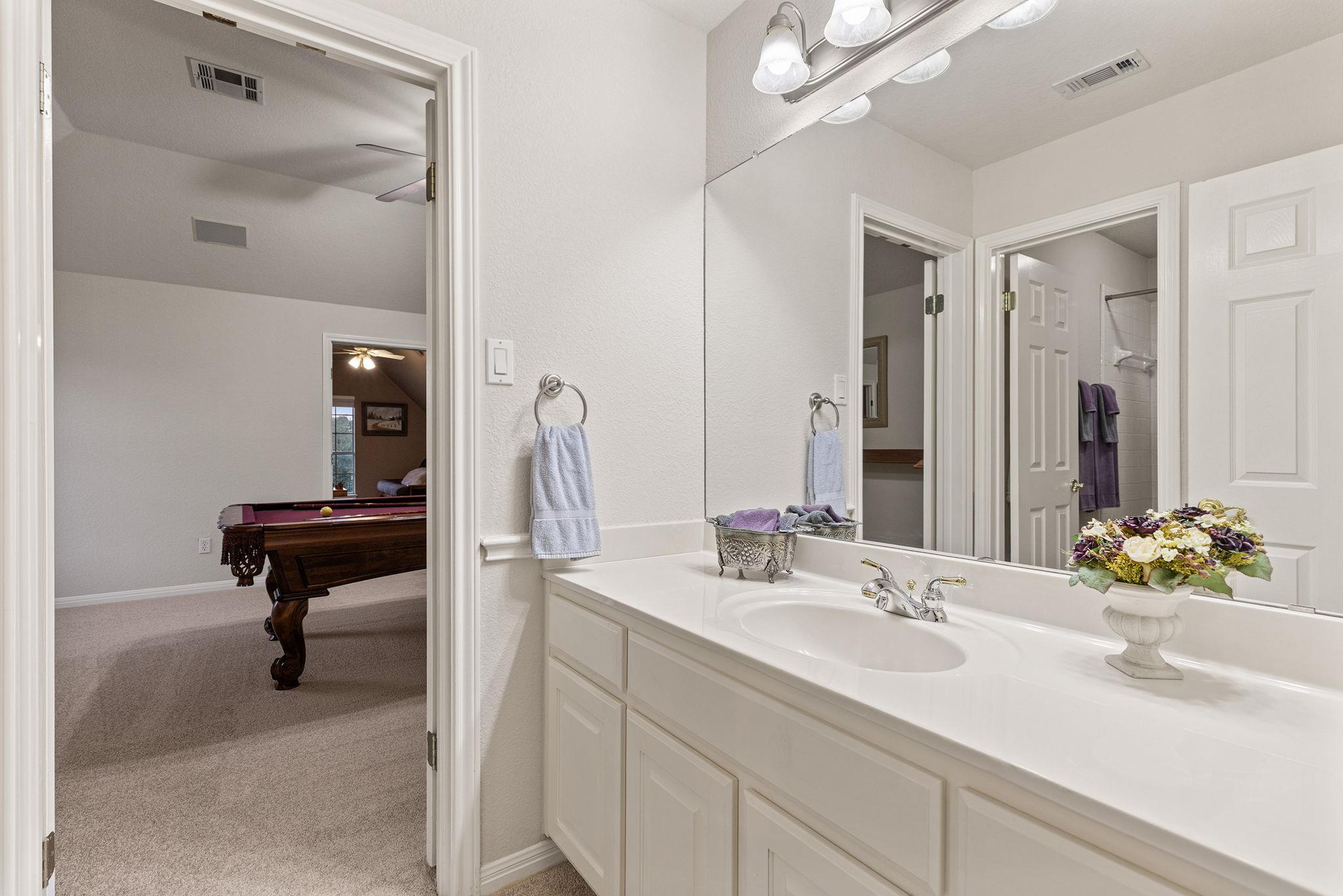 908 Golden Bear Cove Round Rock TX 78664