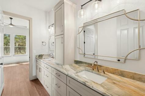 1034 Isabella Cove Liberty Hill TX 78642