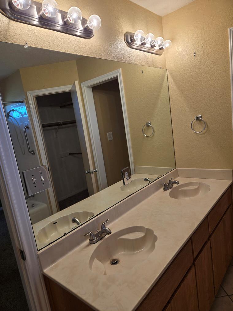 2607 Cherrylawn Drive Taylor TX 76574