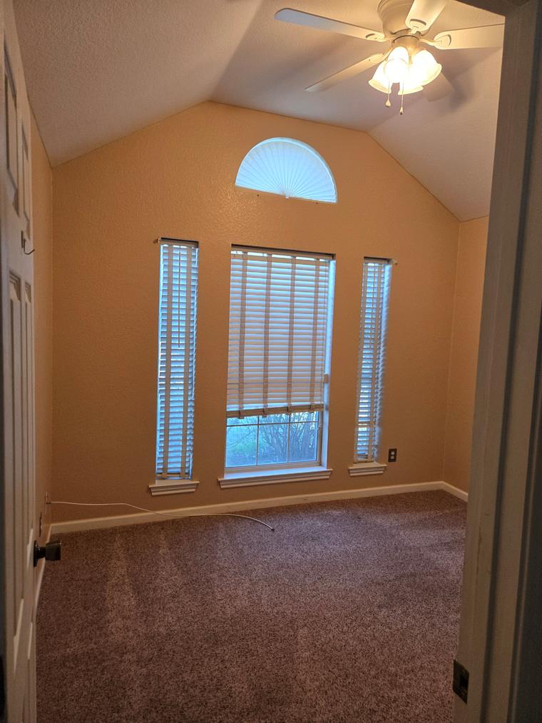 2607 Cherrylawn Drive Taylor TX 76574