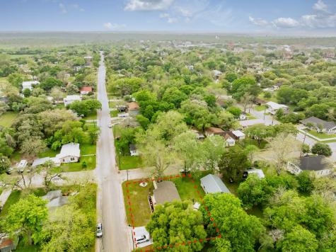 104 N Bright Street Gonzales TX 78629