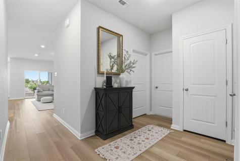 206 Palo Brea Loop Hutto TX 78634