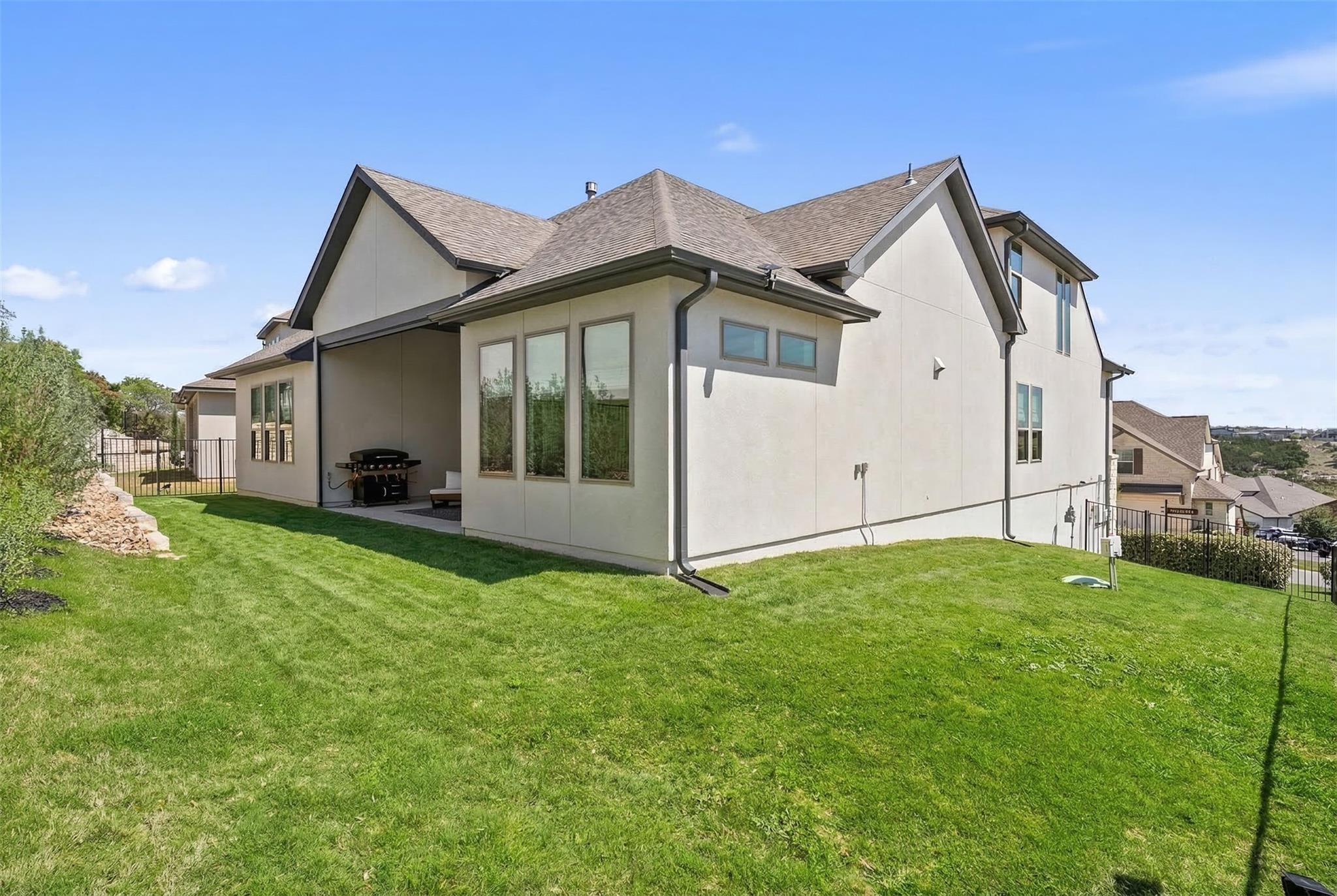 2412 Skywalk Lane Spicewood TX 78669