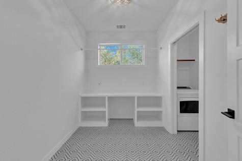 516 Ronay Drive S Spicewood TX 78669