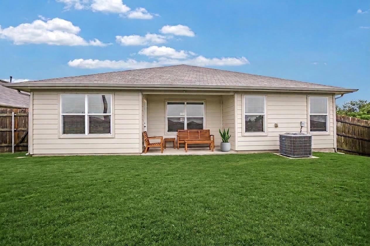 1011 Pembroke Court Hutto TX 78634