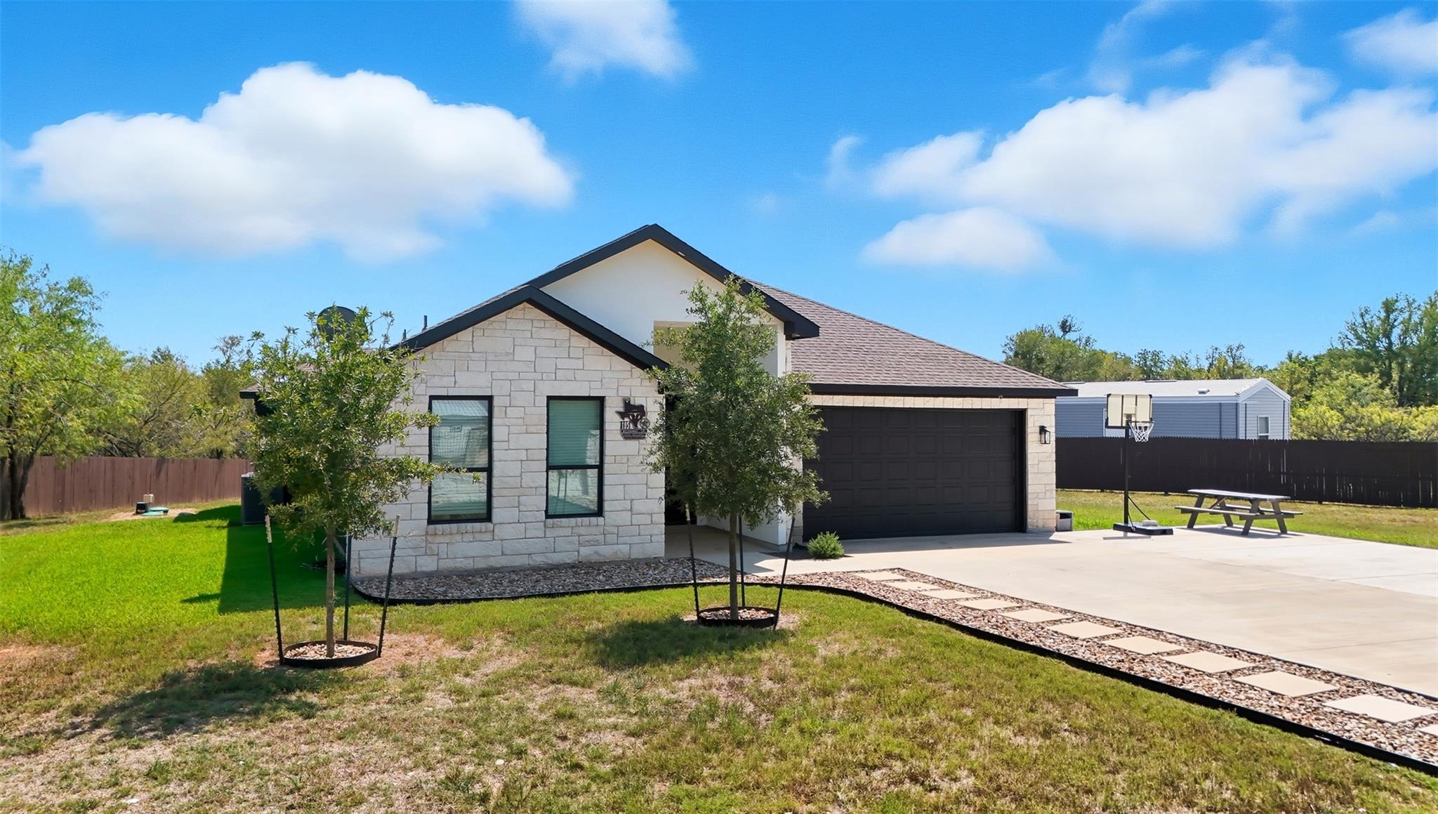 195 Blushing Drive Cedar Creek TX 78612
