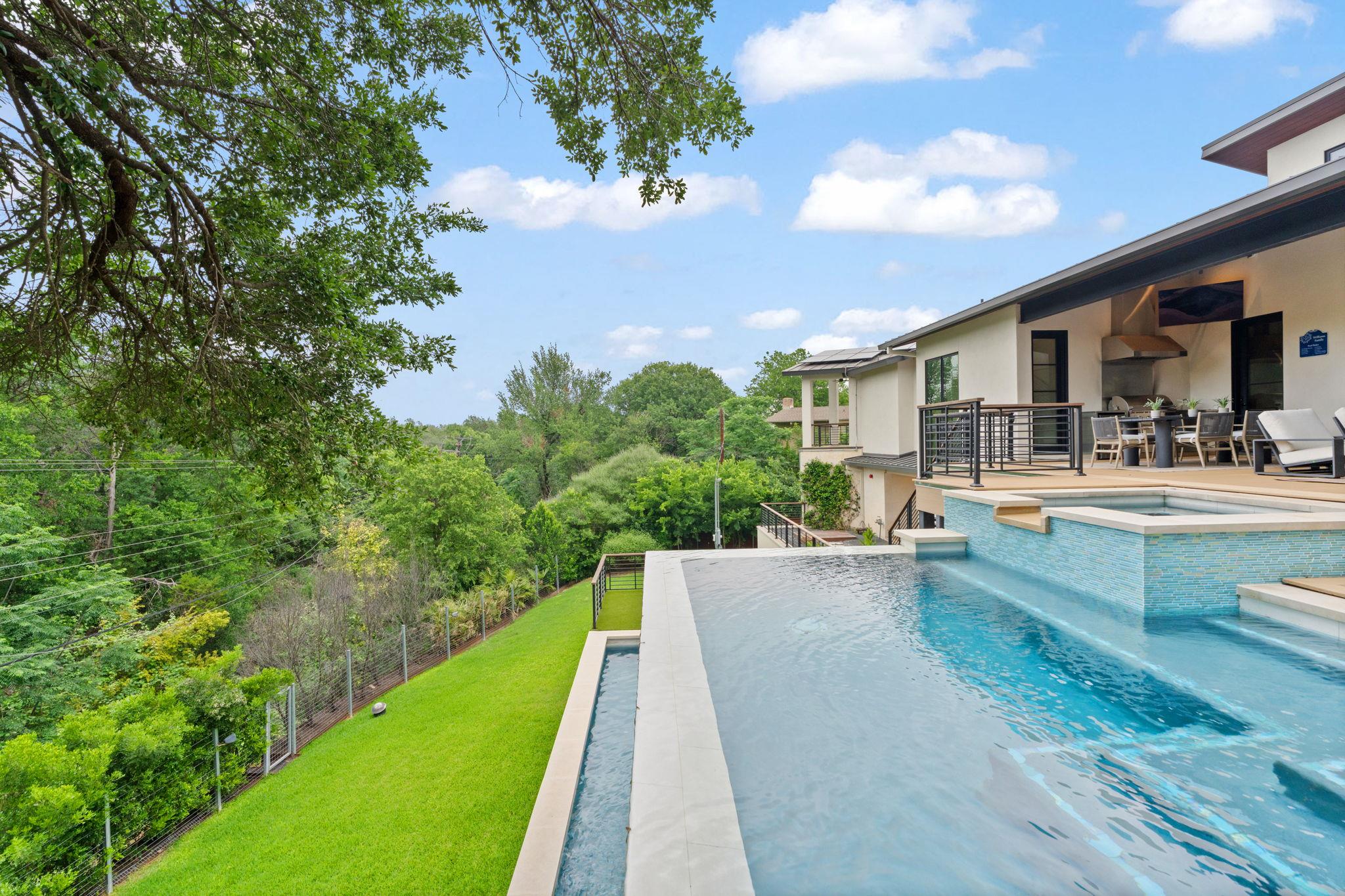 604 Brookhaven Trail Austin TX 78746