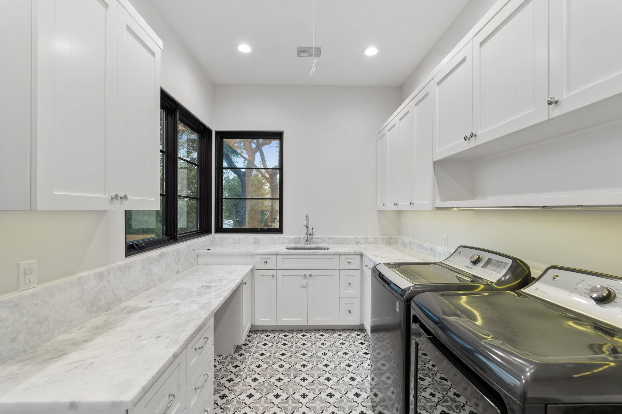 604 Brookhaven Trail Austin TX 78746