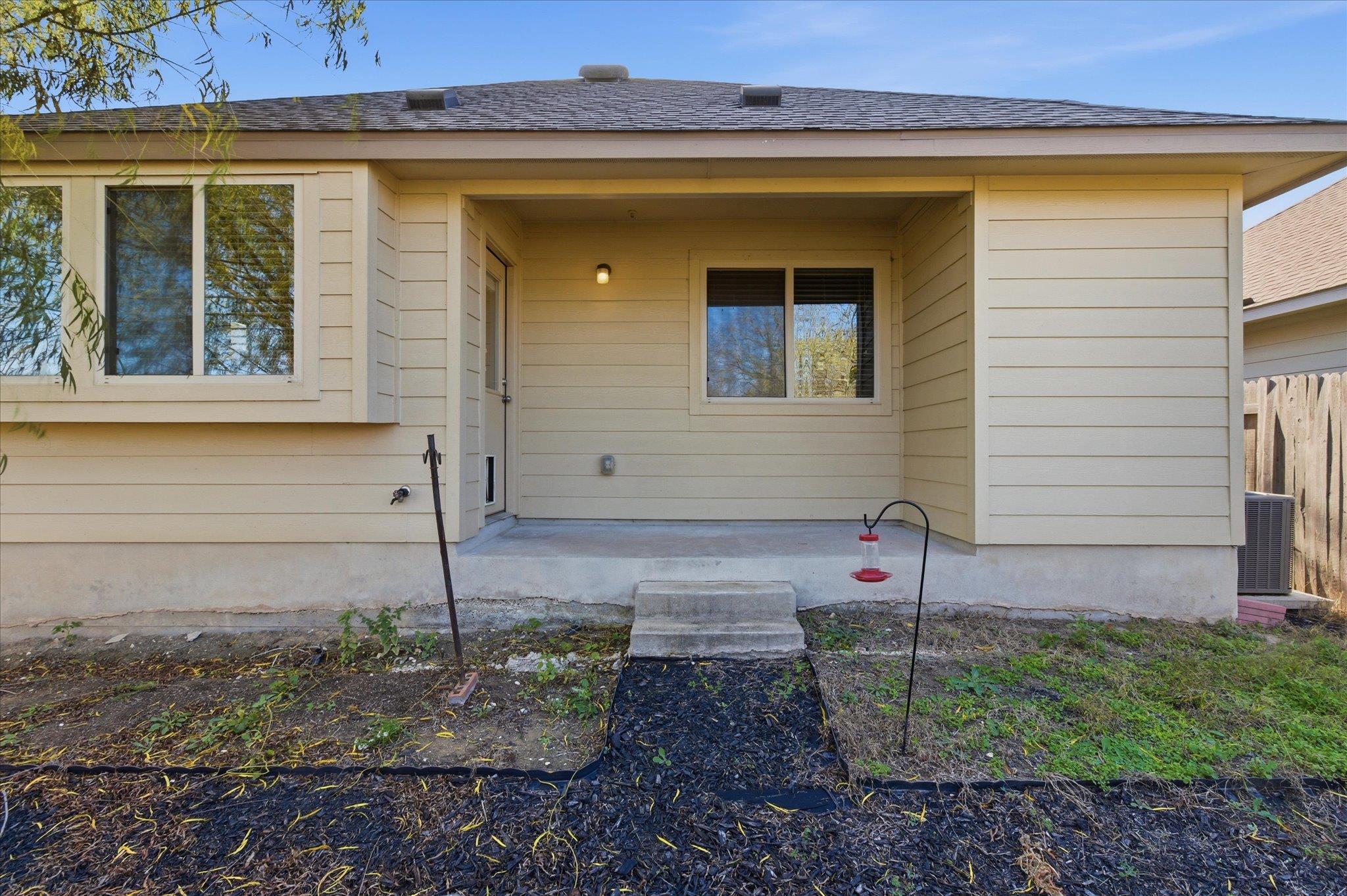 514 Nautical Loop Kyle TX 78640