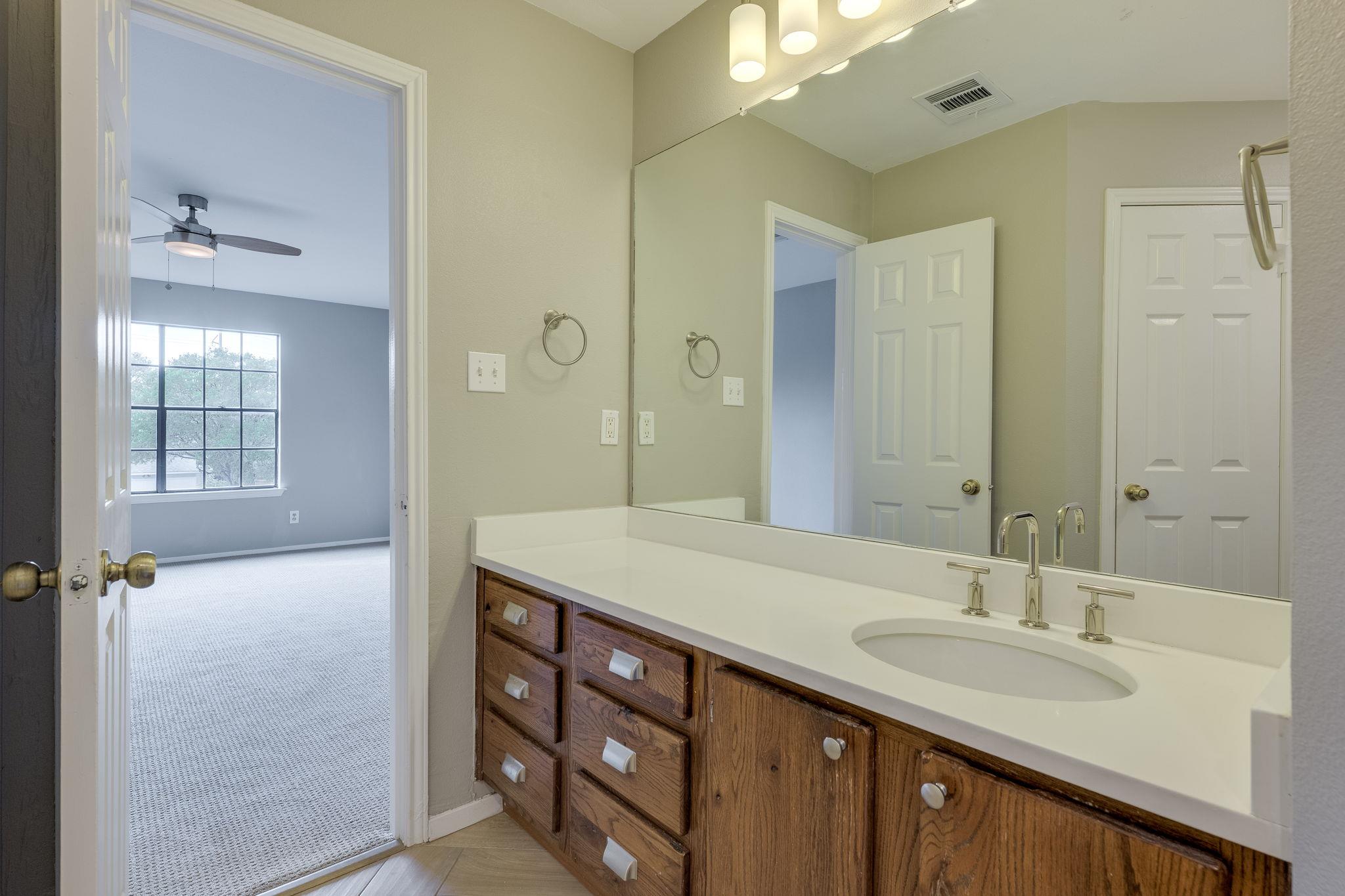 5711 Abilene Trail Austin TX 78749