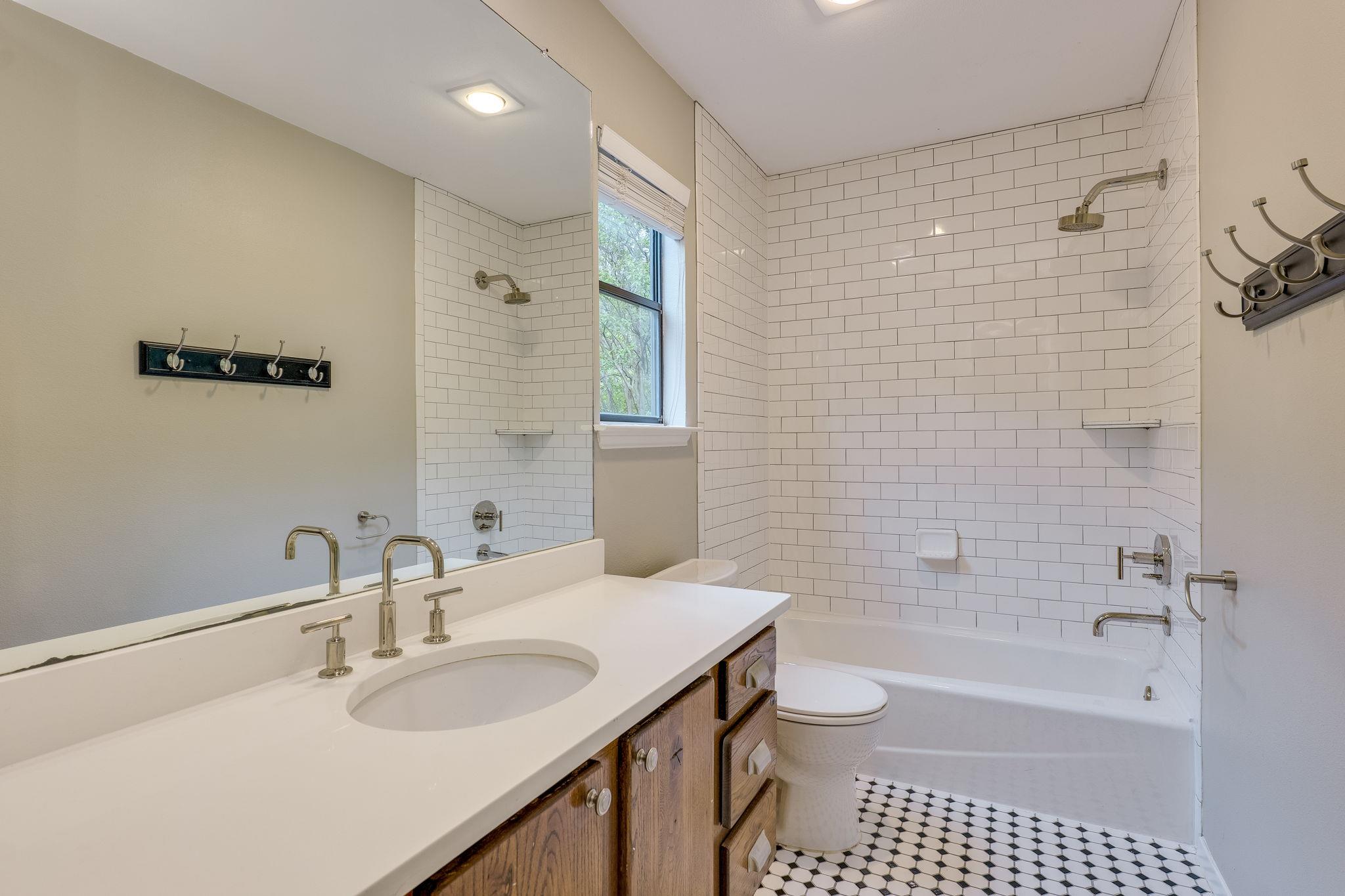 5711 Abilene Trail Austin TX 78749