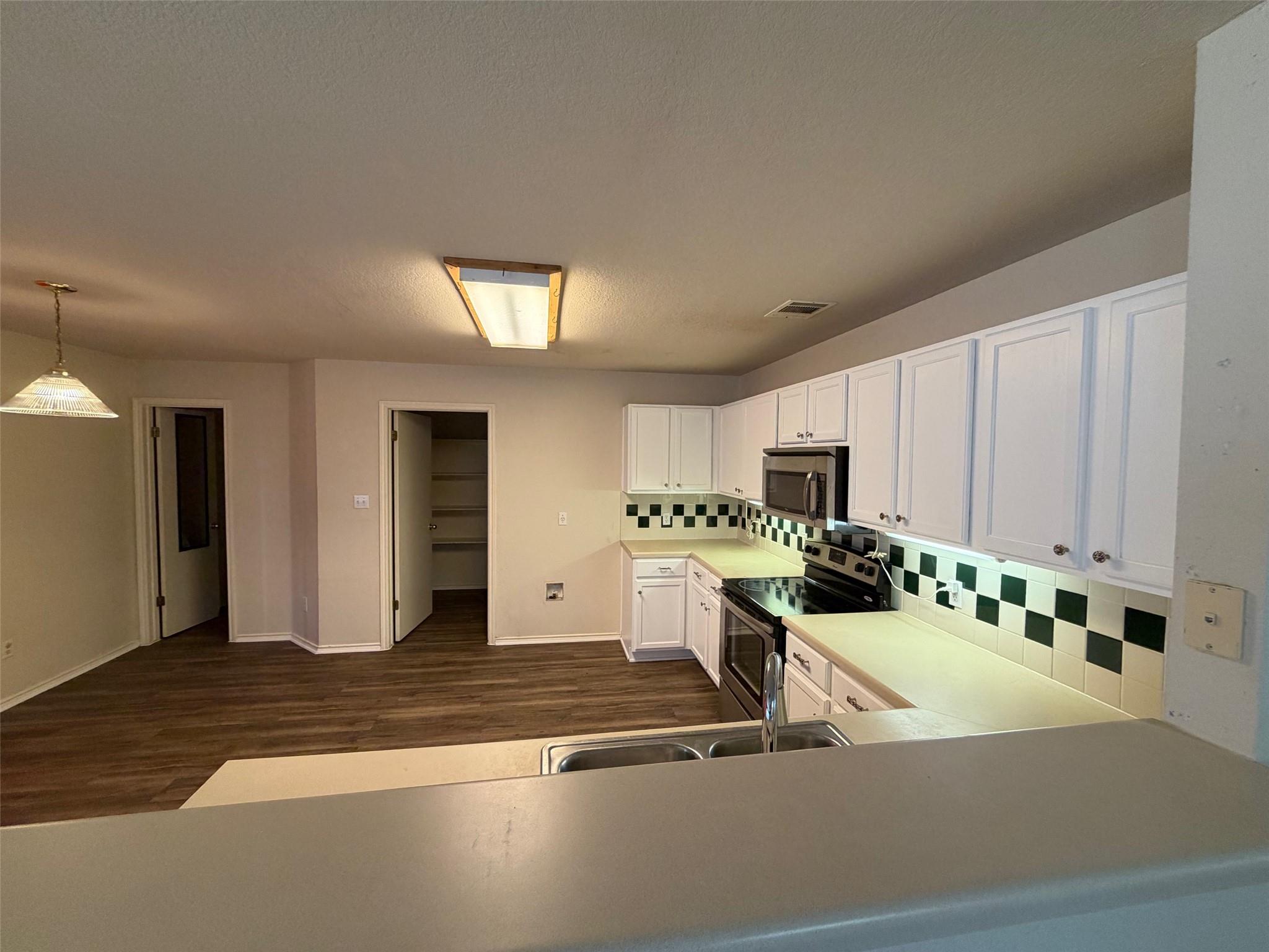 705 Riverway Lane Leander TX 78641